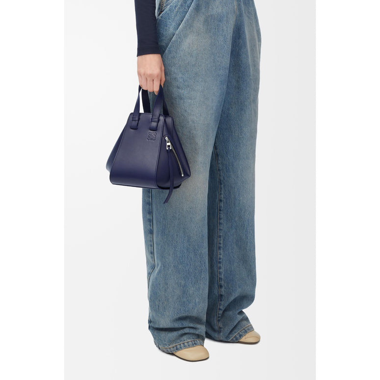 HAMMOCK COMPACT BAG_SATIN CALF_ABYSS BLUE