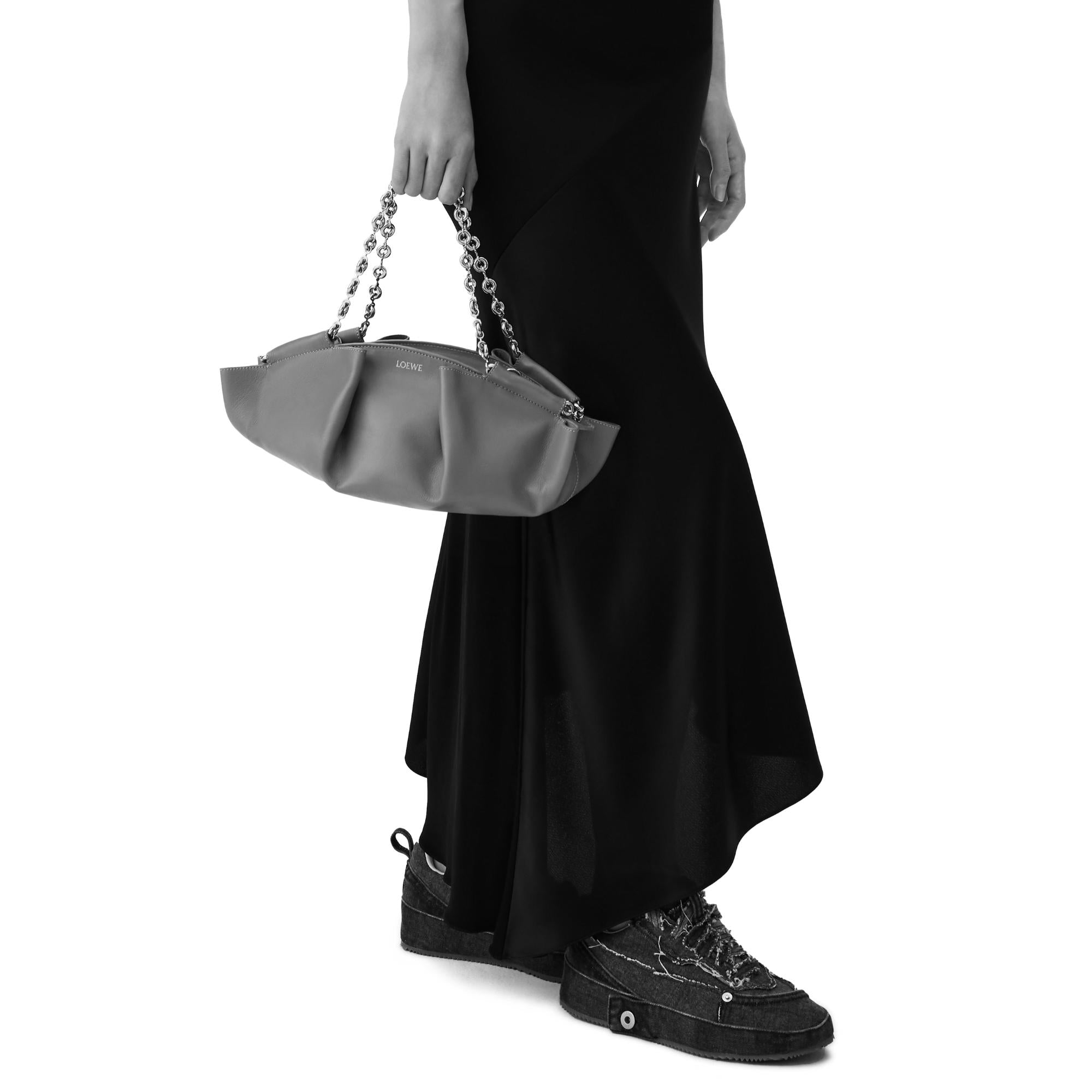 PASEO CHAIN SMALL BAG_SHINY NAPPA CALF_SOFT WHITE