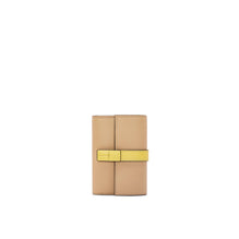 SGC SMALL VERTICAL WALLET_SOFT GRAINED CALF_BUTTER/PALE LEMON