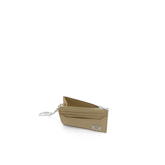 ANAGRAM SQUARE COIN CARDHOLDER_PEBBLE GRAIN CALF_ARTICHOKE GREEN