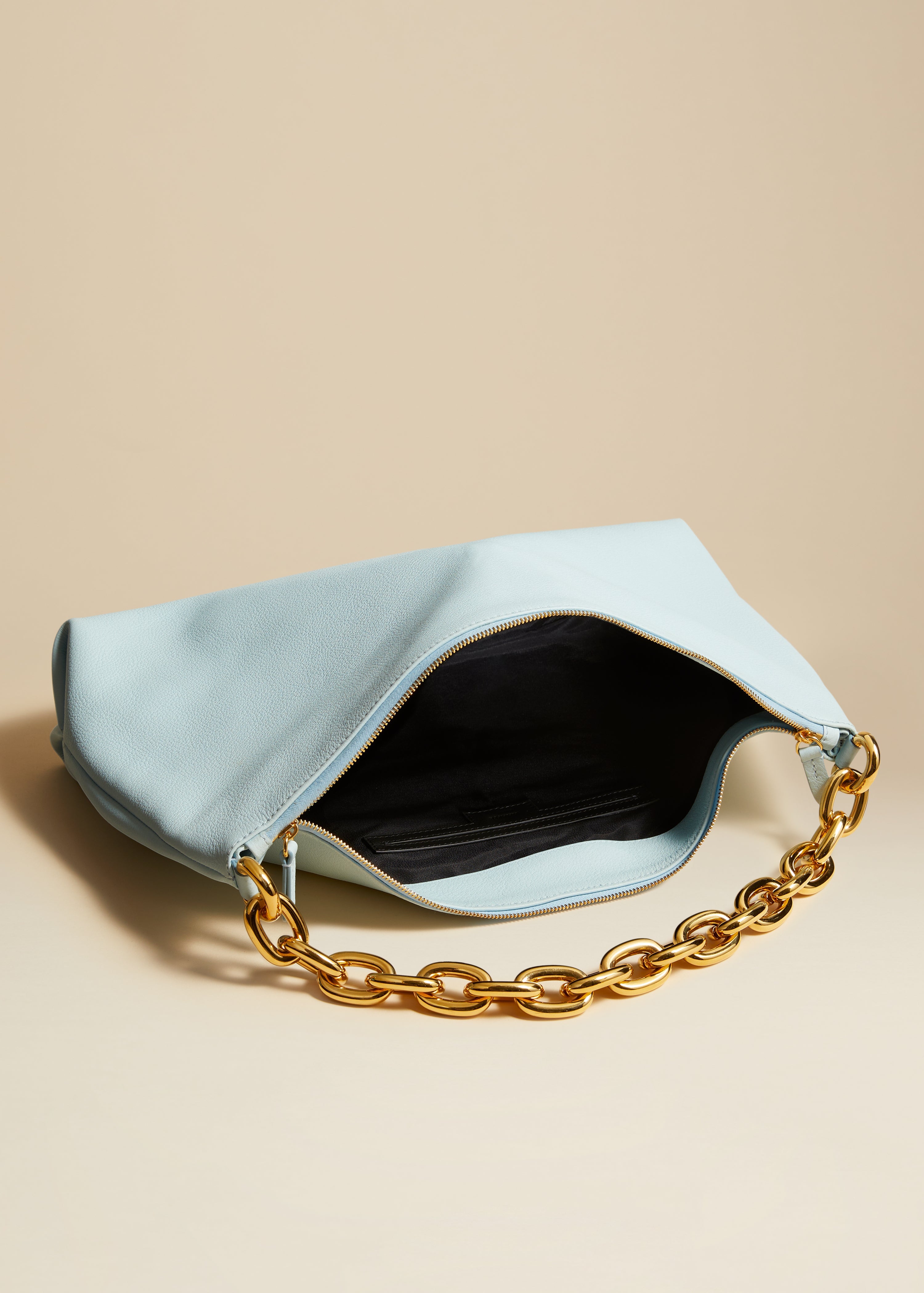 클라라 백 베이비 블루 가죽