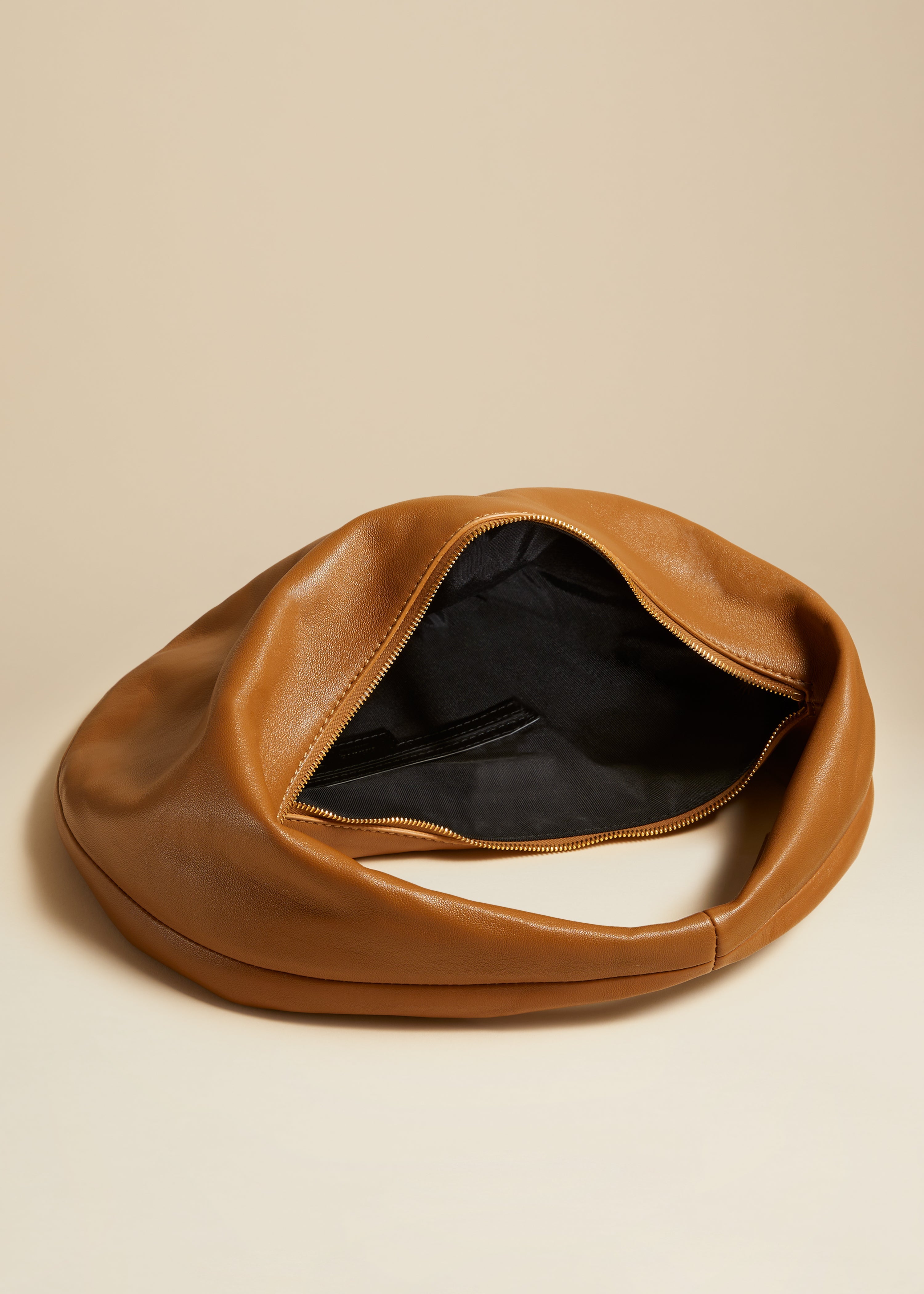 미디엄 올리비아 호보 누가트 가죽