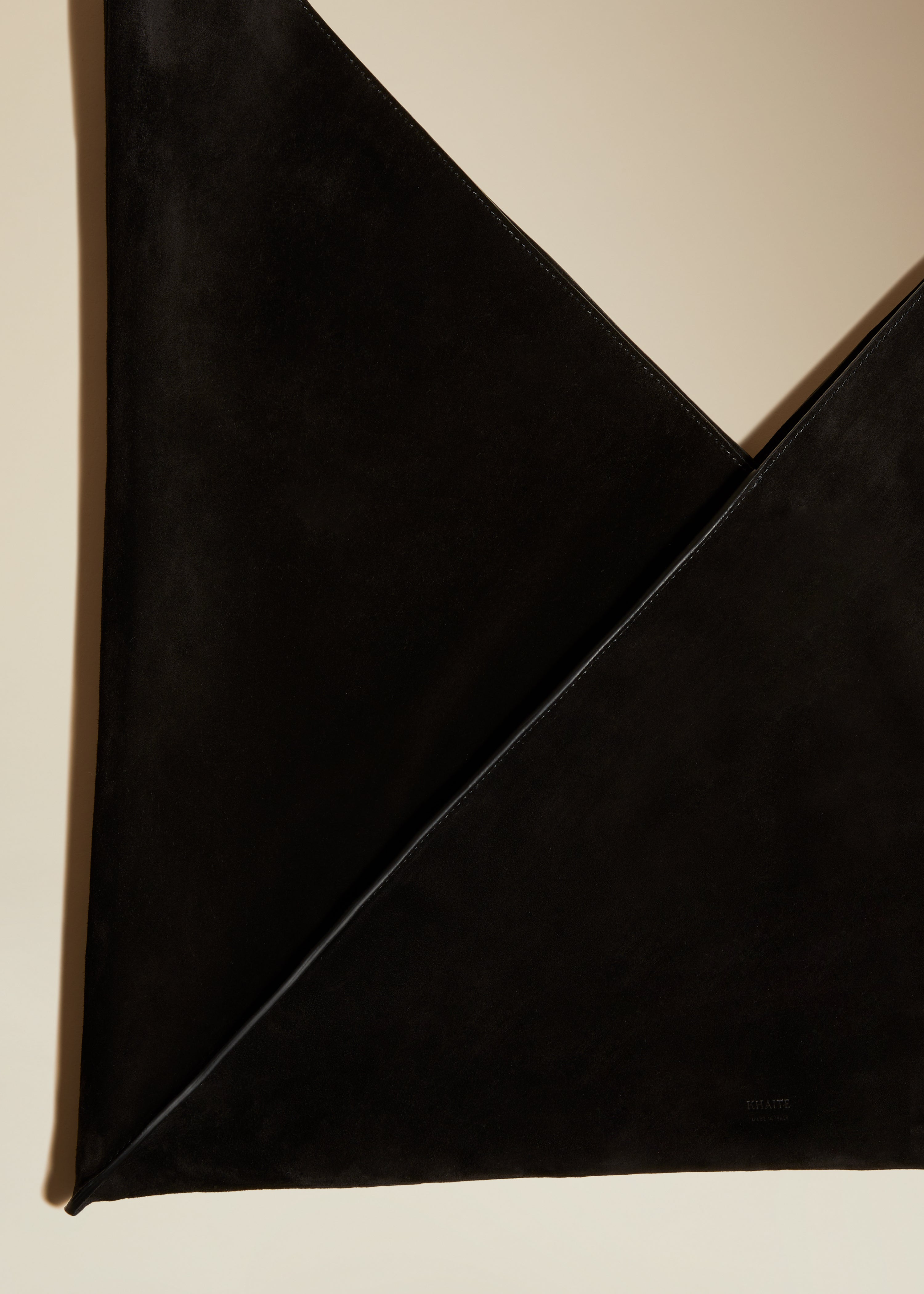 사라 토트 블랙 스웨이드